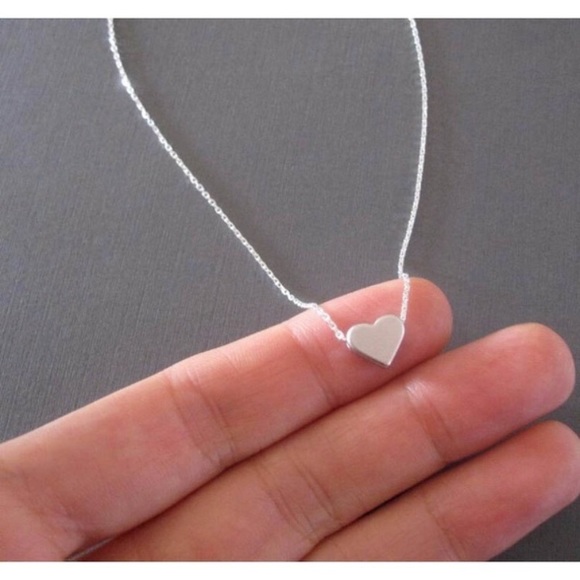 Small heart necklace - Picture 3 of 5